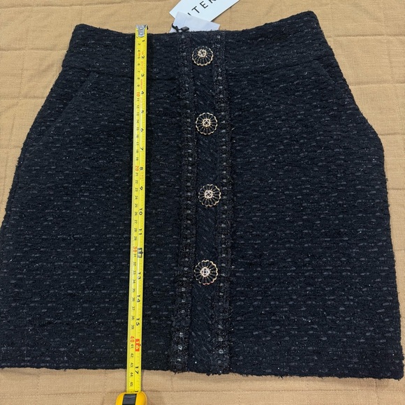 NWT Uterque Tweed Mini Skirt Gold Buttons Size Small - Picture 7 of 9